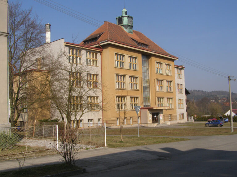 Zeteplení škol a školek